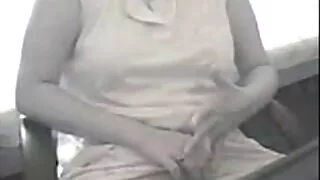 იმისათვის, რომ არ მოგწყინდება, მან შესთავაზა, რომ გოგონა იჯდეს მამალი