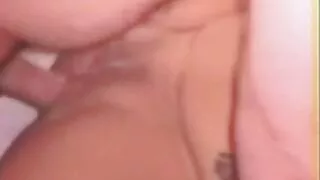 მელოტი შესული, ორი ლესბოსი pussies მწვრთნელი