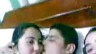 მხურვალე ნაშები ნუ გარეშე კაცის პენისი