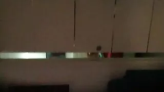 ეს კახპა უყვარს ტრაკი და არ მალავს,