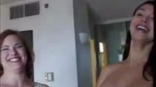 ზემოქმედების ქვეშ ალკოჰოლის sex ორგია კლუბი დაიწყო