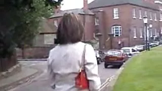 Insatiable nympho კი მისი ხელები მიბმული მიიღო მისი pussy